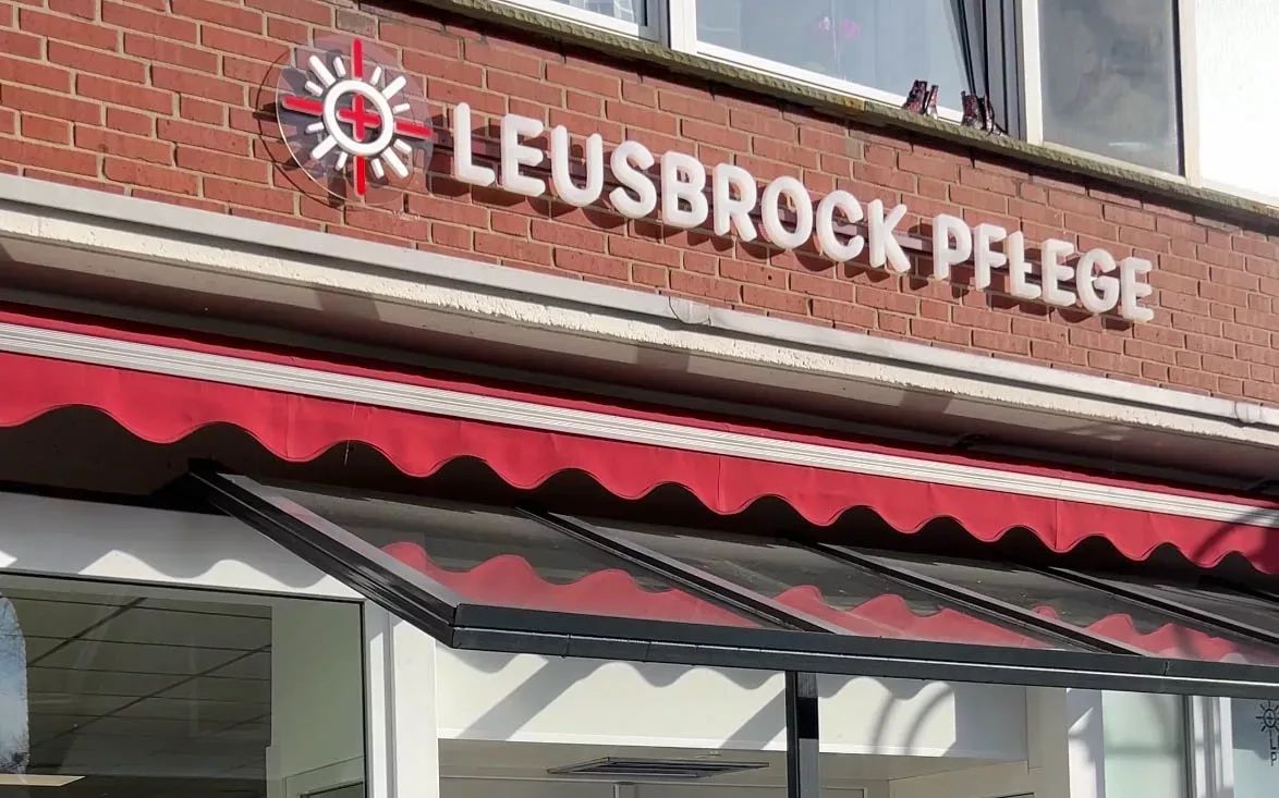 Ansicht des Gebäudes der Firma Leusbrock Pflege in Steinfurt.